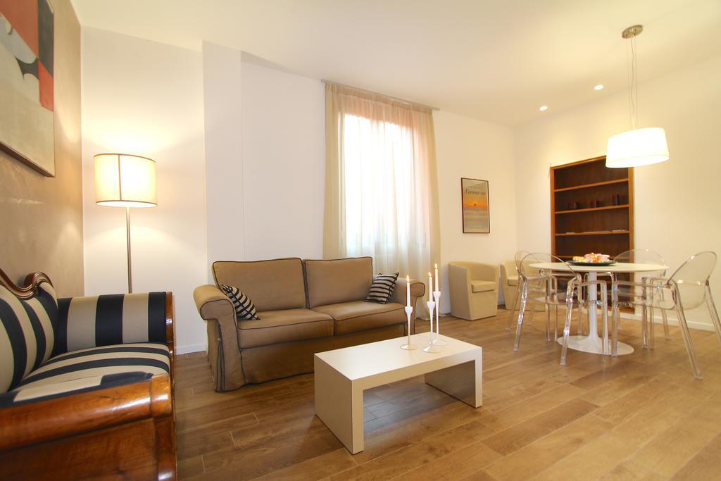 Corte Spagnola Verona Buitenkant foto